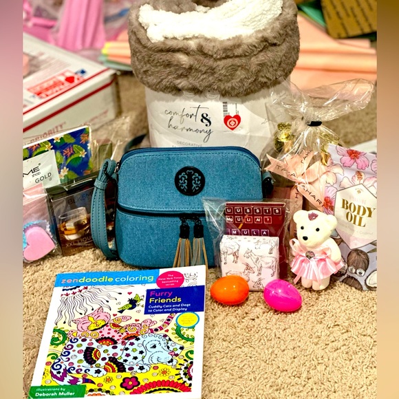 Spring & Easter Mystery Box - Picture 8 of 11